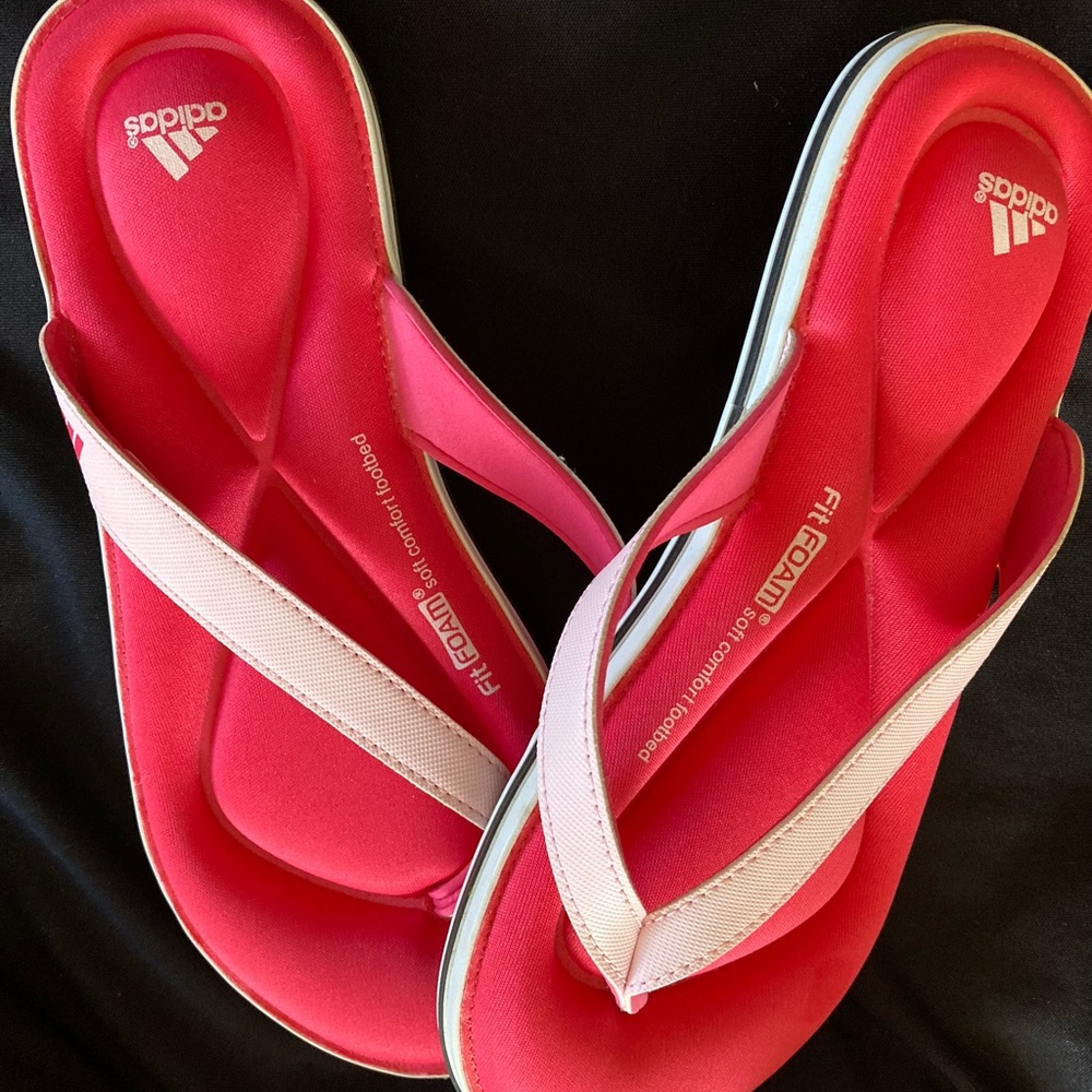New Adidas Flip-flops. Fit-foam.